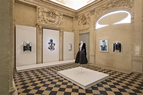 Yves Saint Laurent in mostra a Parigi 